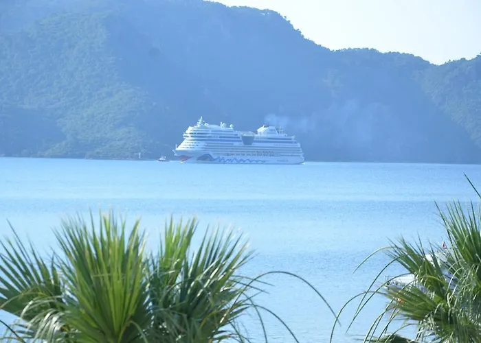 Alojamento de Acomodação e Pequeno-almoço Uysal 3*