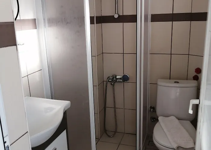 Uysal Alojamento de Acomodação e Pequeno-almoço 3*