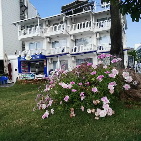 Uysal Bed and Breakfast 3*