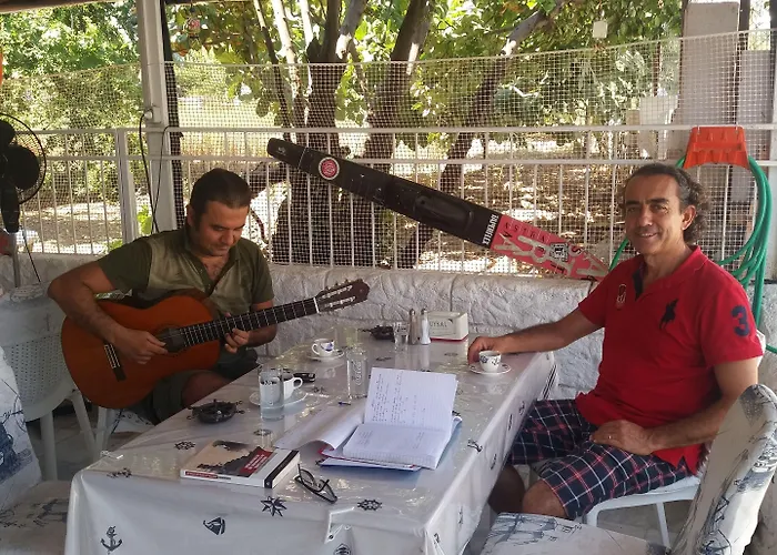 Uysal Μαρμαρίς