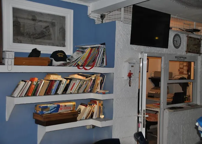 Uysal 马尔马里斯