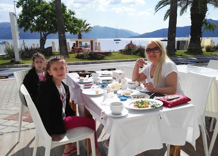 Oda ve Kahvaltı Uysal 3*